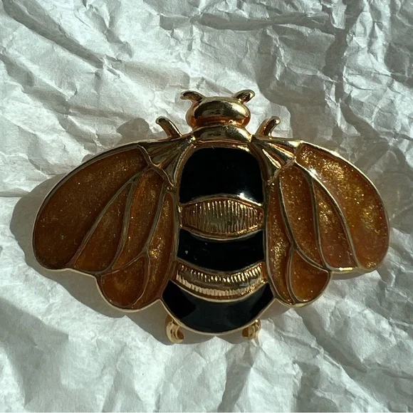 Trifari enamel Gold and Black Bee Brooch - Picture 1 of 5